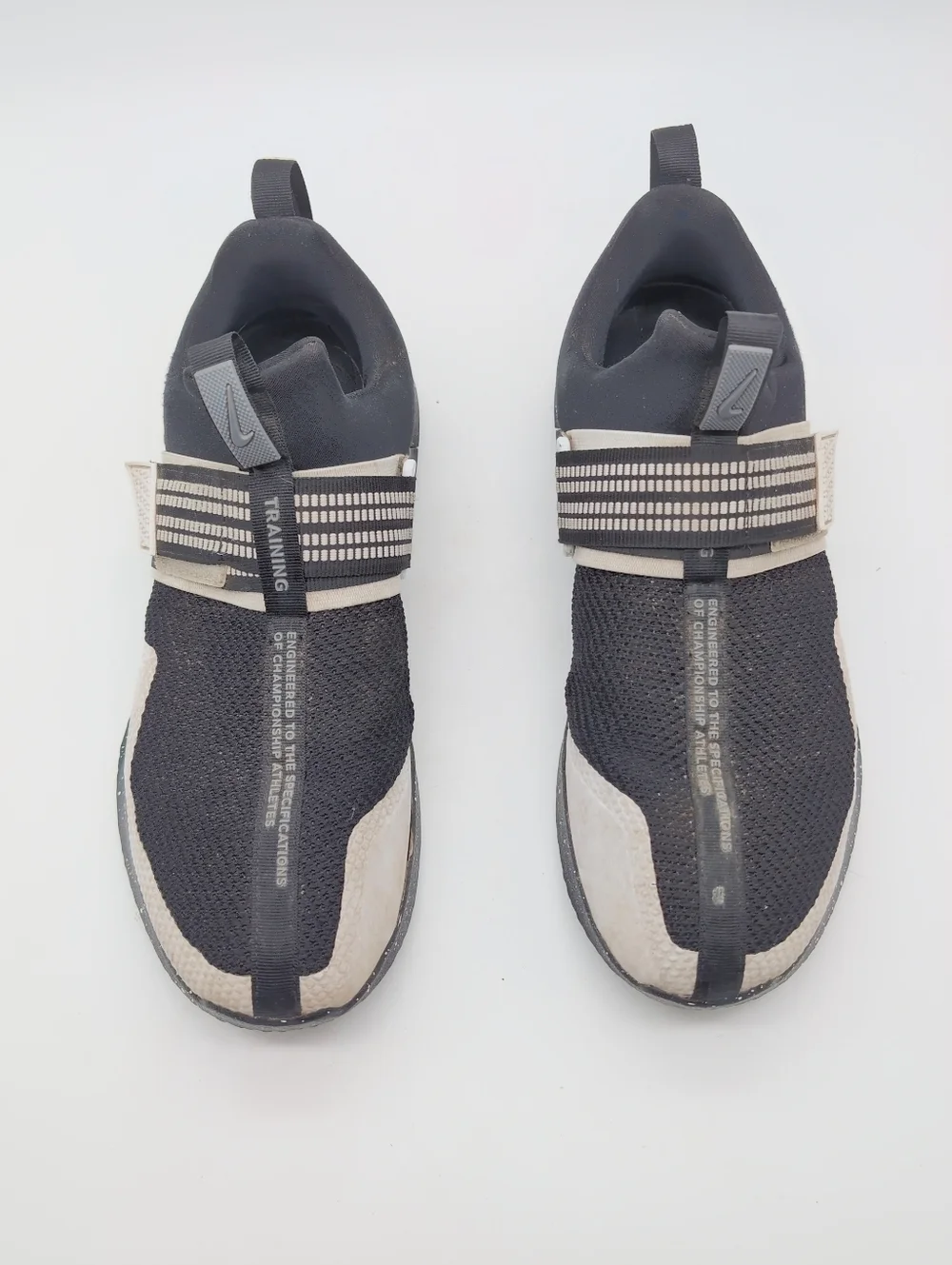 Nike lightweight slip